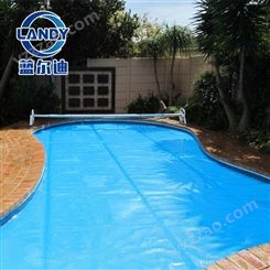 广州蓝尔迪公共泳池的保温盖 材质轻 铺展方便简单 支持定做