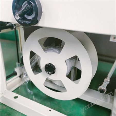 L型热收缩封切机  食品薄膜机  小型物品包装机  全自动封切机生产厂家
