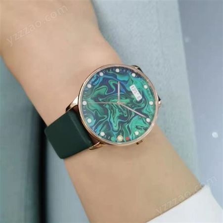 时间之旅  韩版大表盘 蓝宝石玻璃镜面电波表 绿色 黑色 自动对时 防水手表