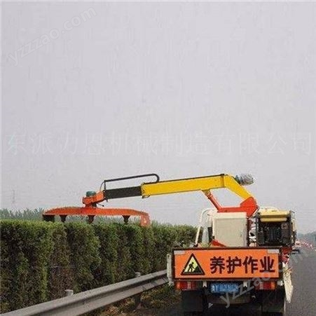 四川泸州道路绿化树木修剪机 车载式修枝机用于国道修建工作
