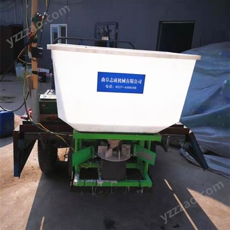 拖拉机前置电动撒肥机 12V电瓶链接施肥器 农用前挂式肥料撒播机