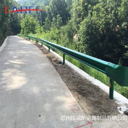 青海厂家专业生产波形护栏 防撞乡村公路护栏板 道路隔离栏
